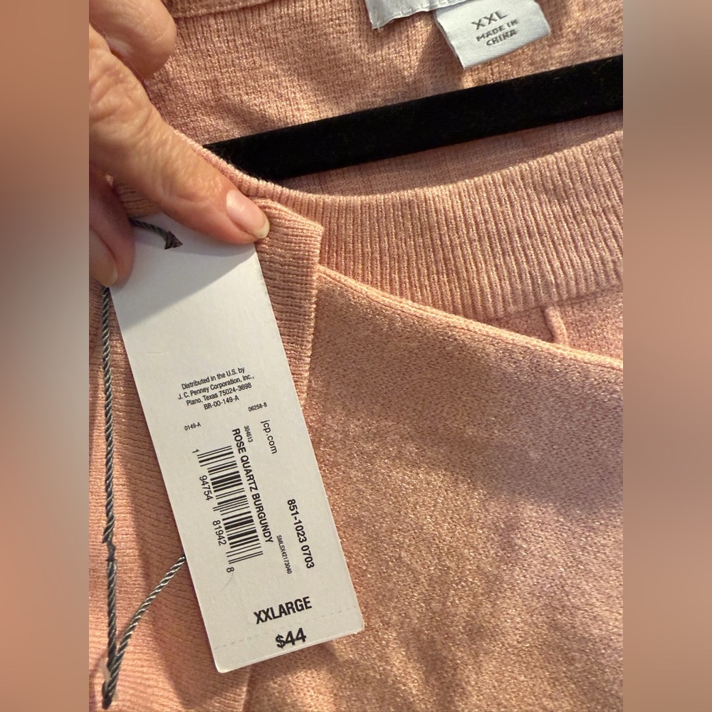Liz Claiborne Peach and Burgundy Women's Top - Picture 5 of 5